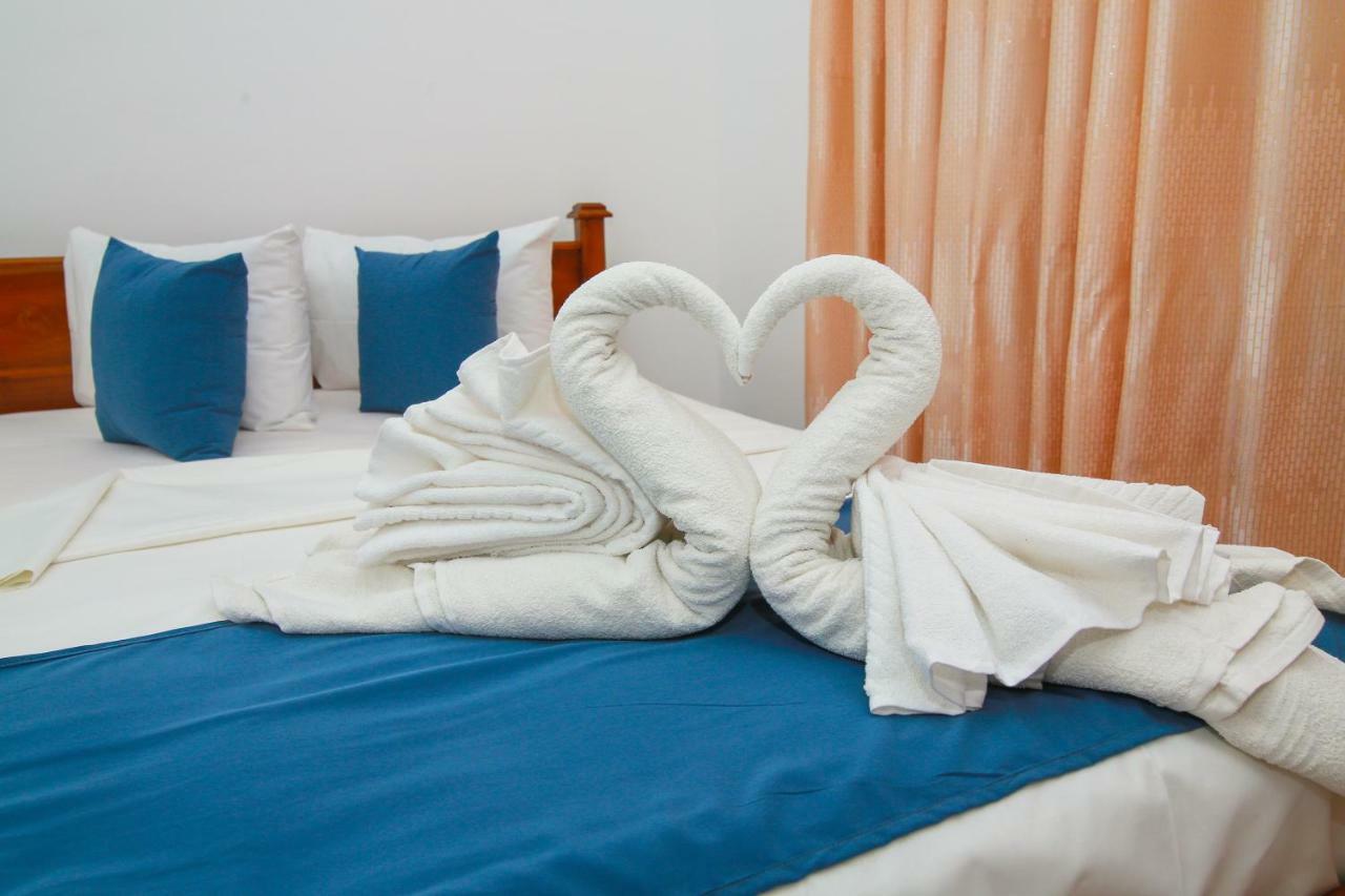 Hotel Sun Blue Uppuveli Exterior photo